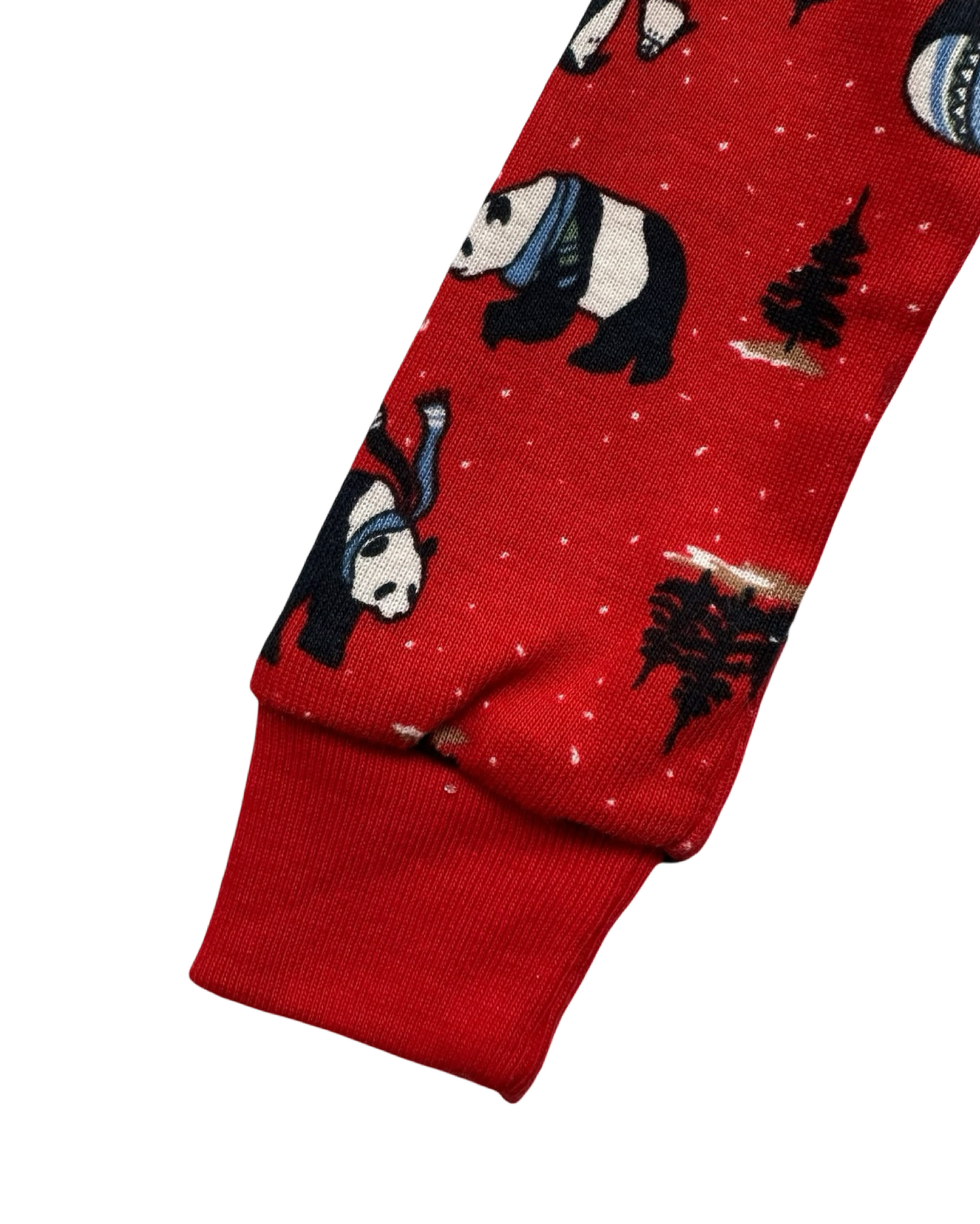 12M Baby Boys Amazon Essentials Red Winter Print Footed Pajama NWT.