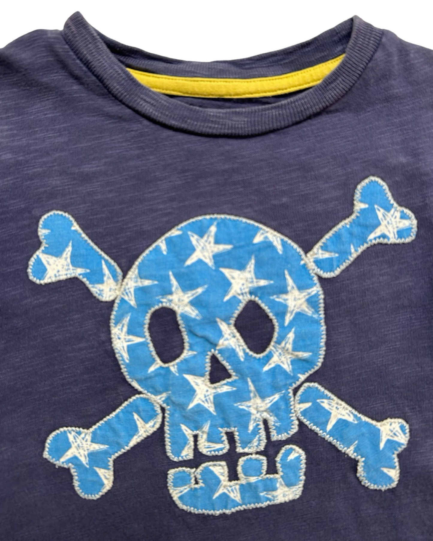 2T-3T Toddler Boys Mini Boden Skull Cross Bones Pirates T-Shirt.