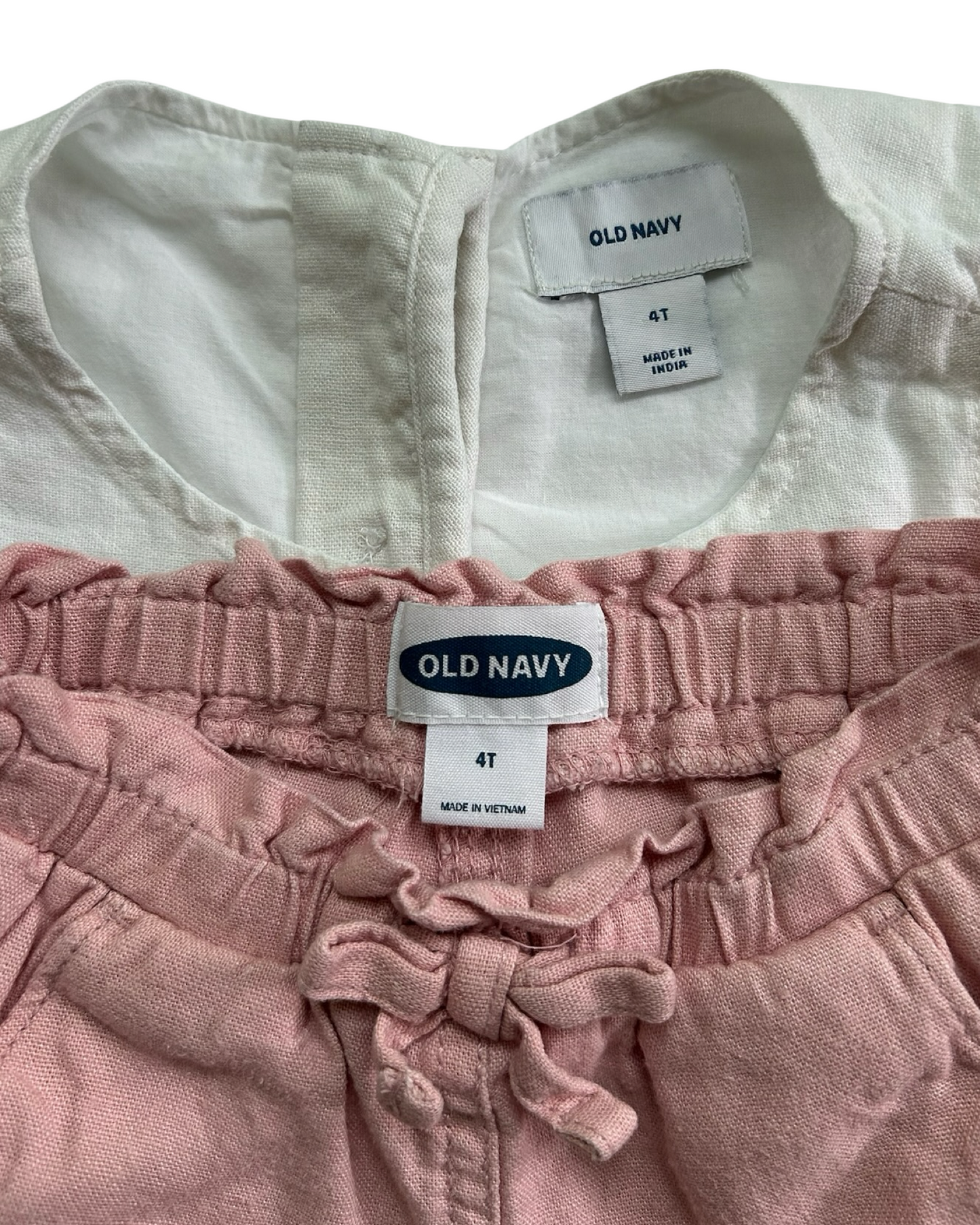 4T  Toddlers Girls Old Navy Linen-Blend Eyelet Embroidered Zig-Zag Sleeveless Top And Linen-Blend Pull-On Short Piece Set