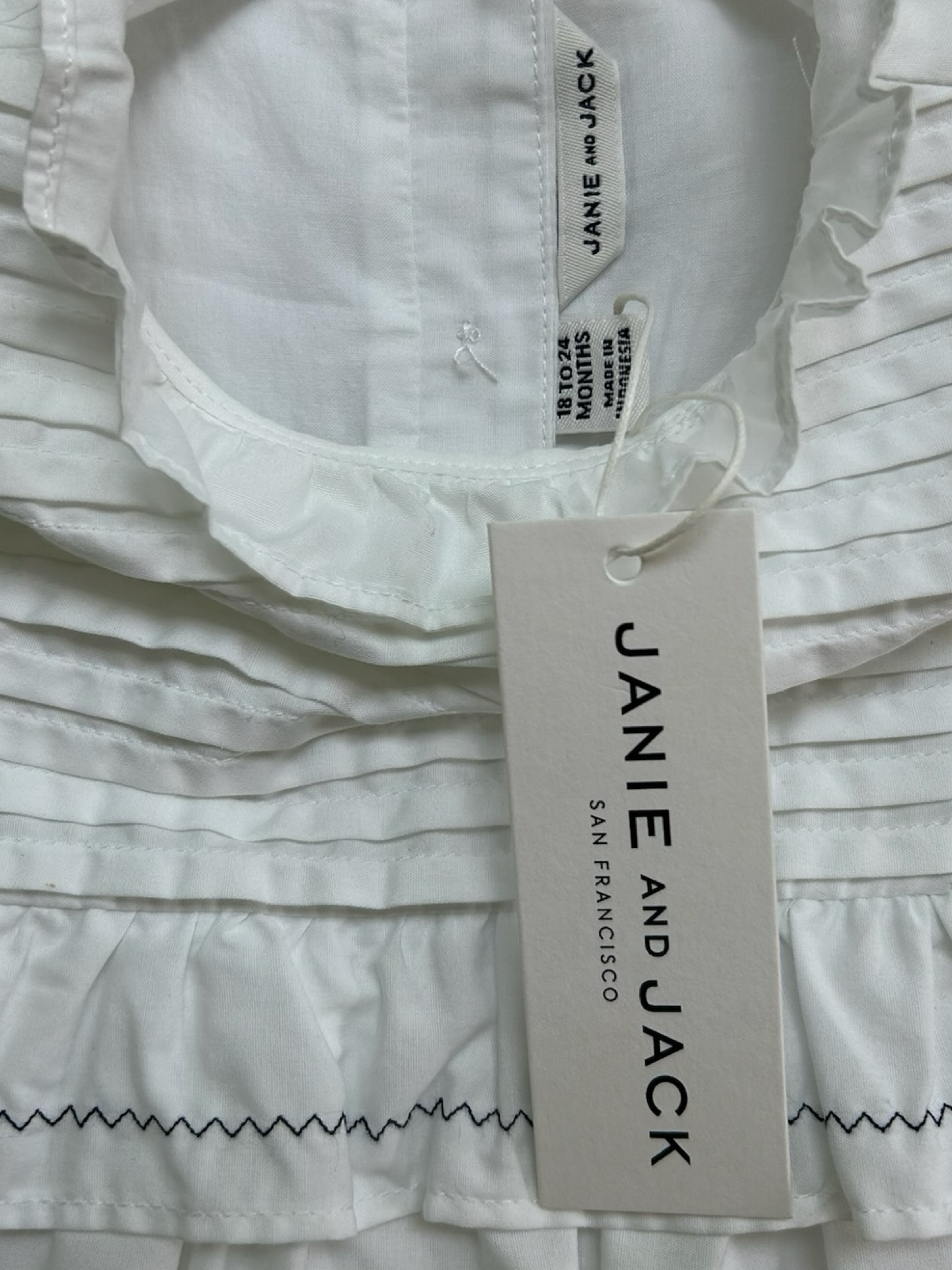 18-24M Baby Girls Janie & Jack Crips Pleating To The Ruffle, Zig-Zag Details And Diaper Cover 2 Pieces Set