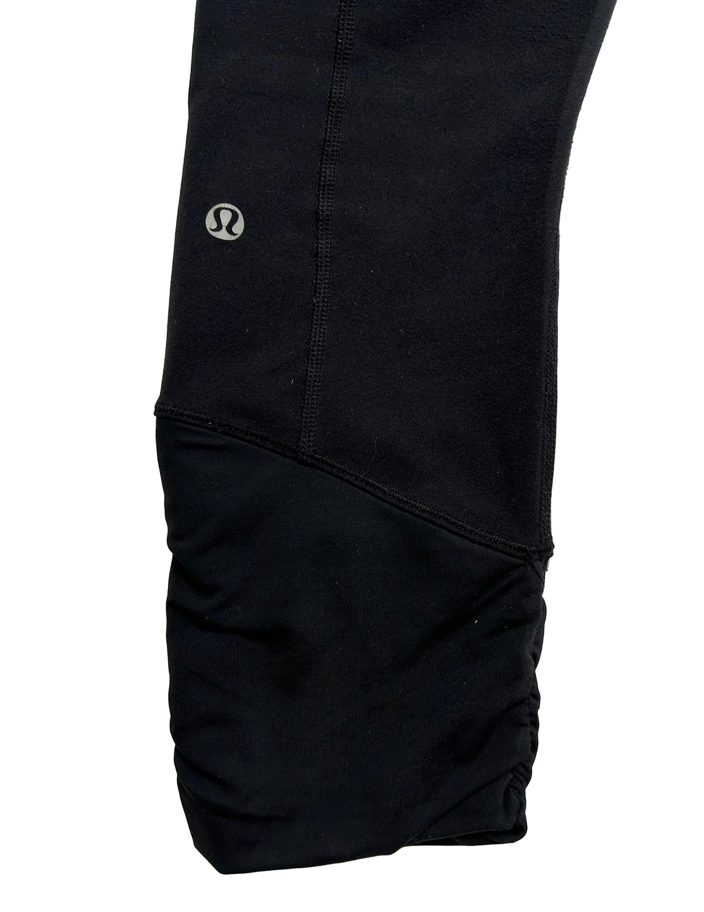 Women’s Size 6 LuluLemon Practice Daily Crop Full-On Luon Black Leggings Ruche Flaw.