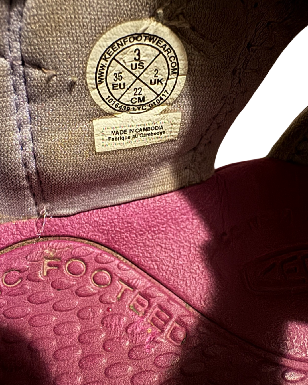 Youth Girls Size 3 Purple / Pink Keens