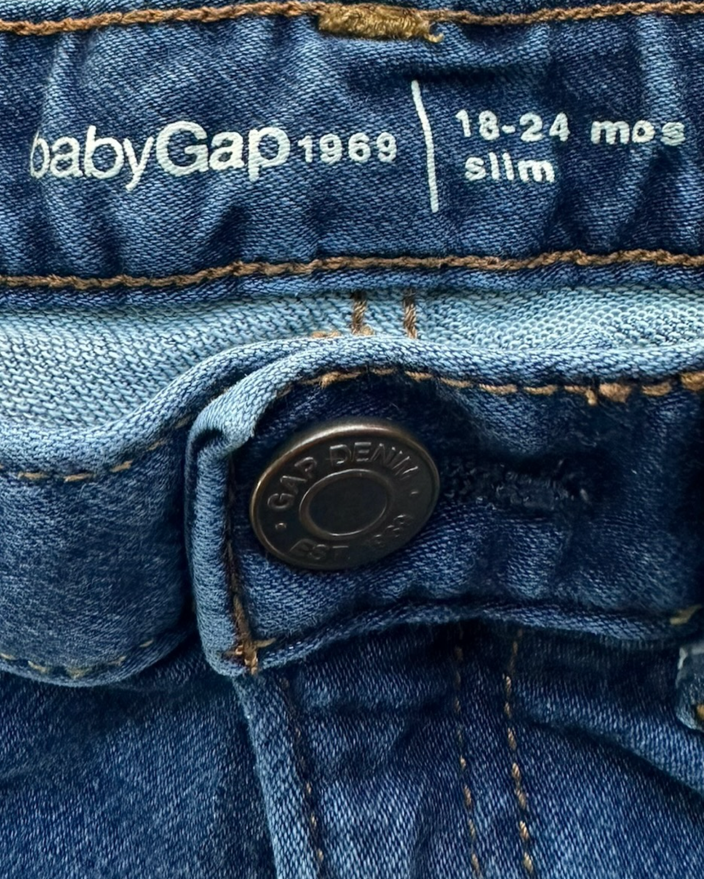 18M - 24M Baby Girls Baby Gap Adjustable Waist Slim Jeans Pant.