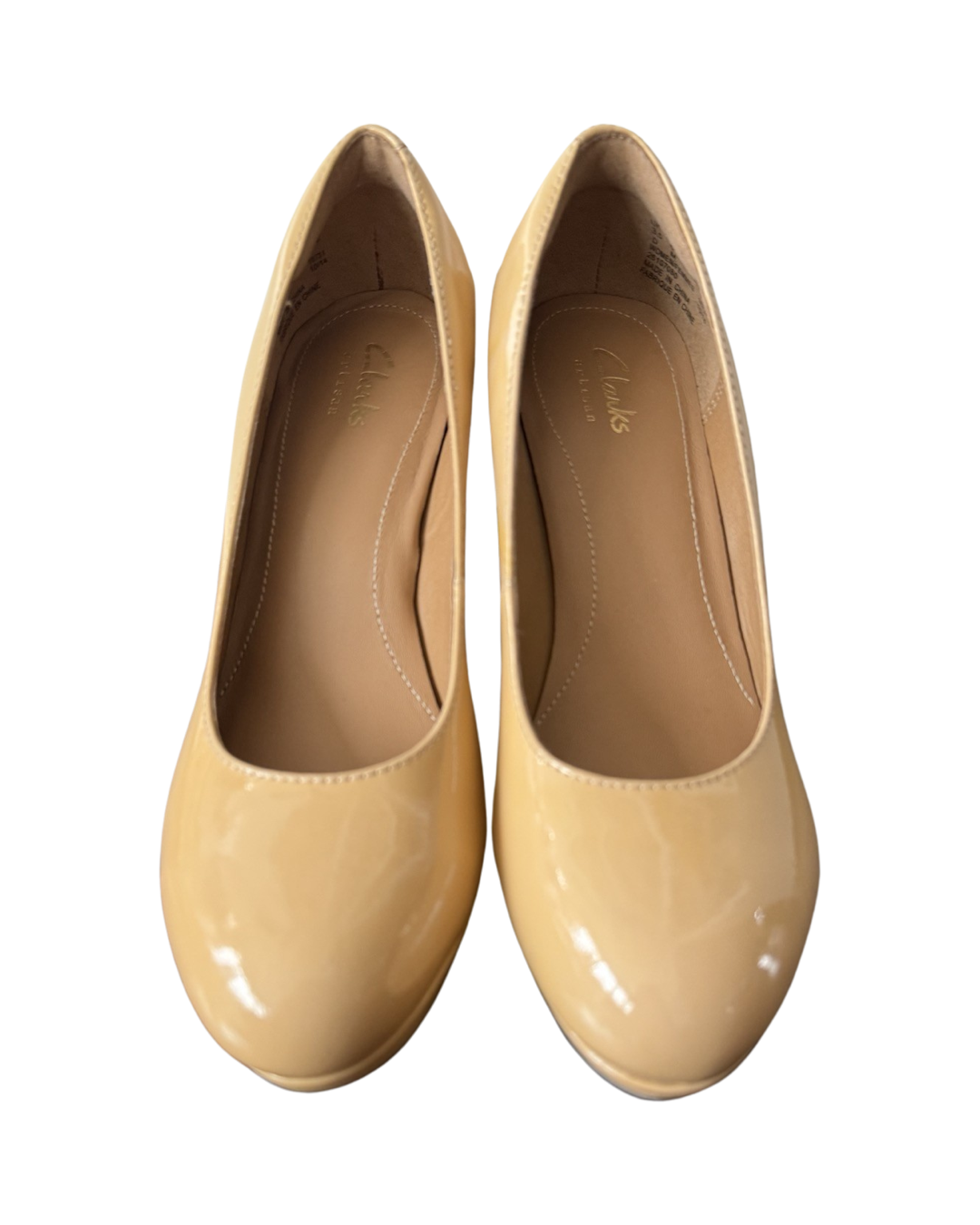 CLARKS Artisan Size 6 Patent Leather Pumps Nude Cushioned Round Toe 3.25" Heel