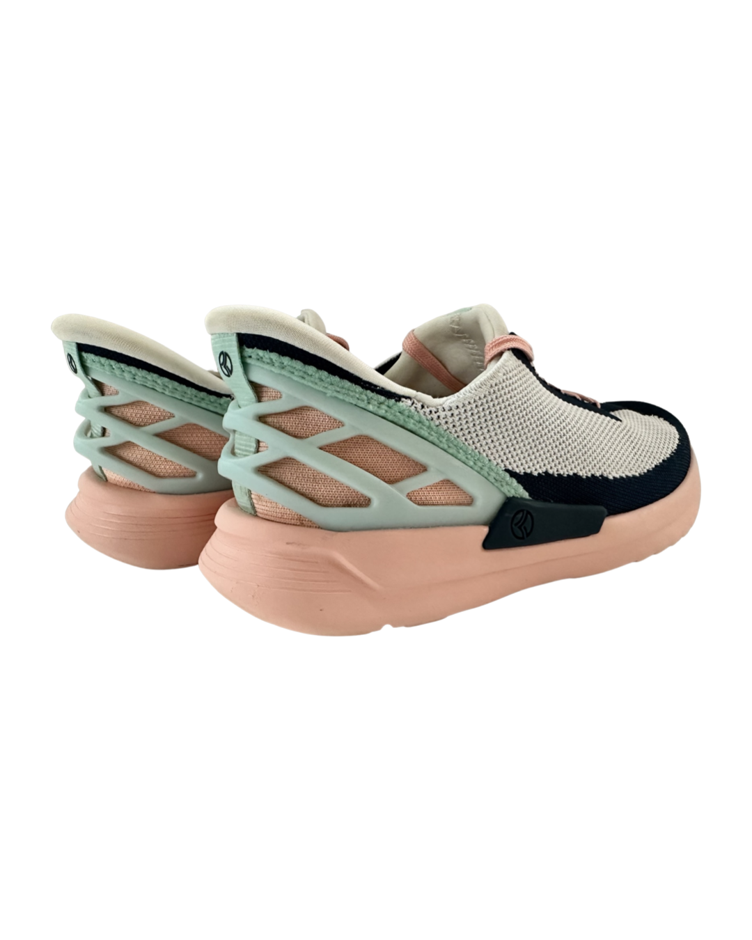 Women's Size 7 Kizik Athens Athletic Sneaker Shoes in Color Bahama