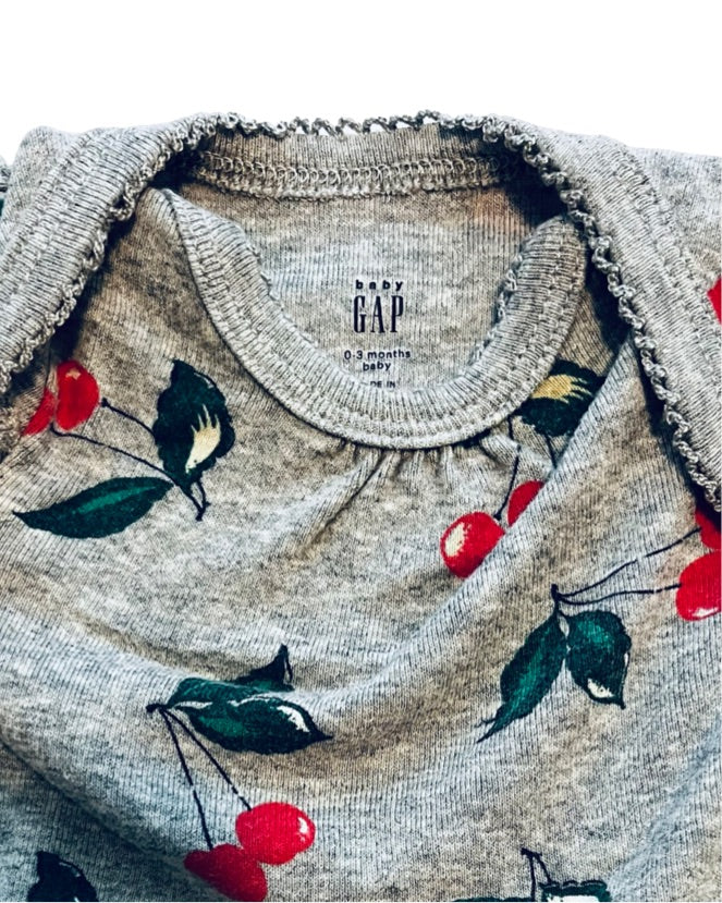 0-3M Baby Girl Baby Gap Grey Cherry Onesie