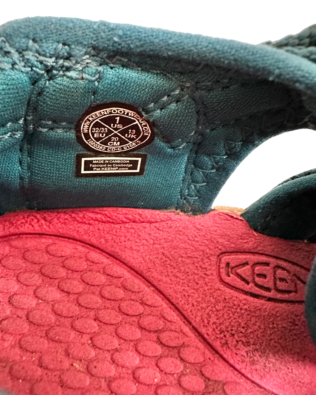 Youth Girls Size 1 Teal / Pink Keens