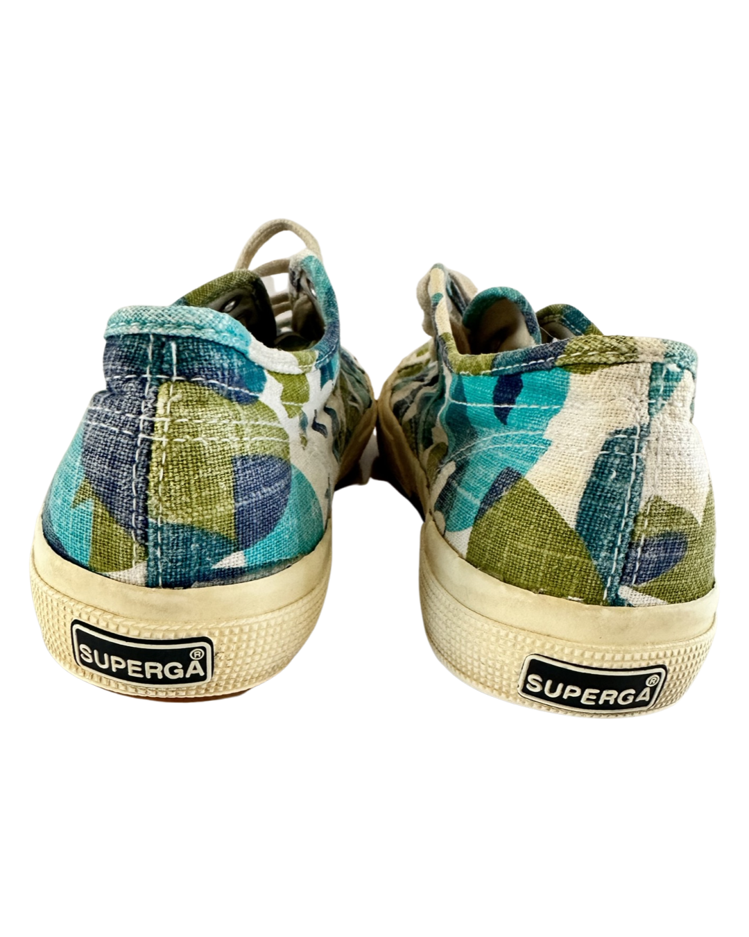 Women’s Size 8.5 / Men’s Size 7 Retro Floral Superga Shoes